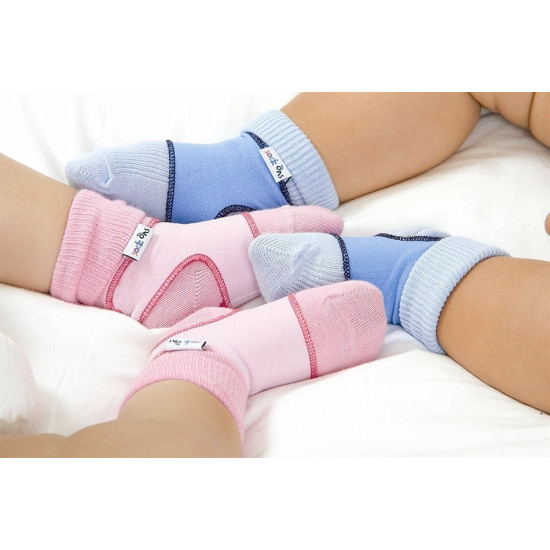 Sock Ons – Για να μην βγάζει τις κάλτσες του Pink
